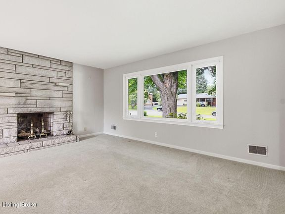 5th image of 3143 Pamela Way