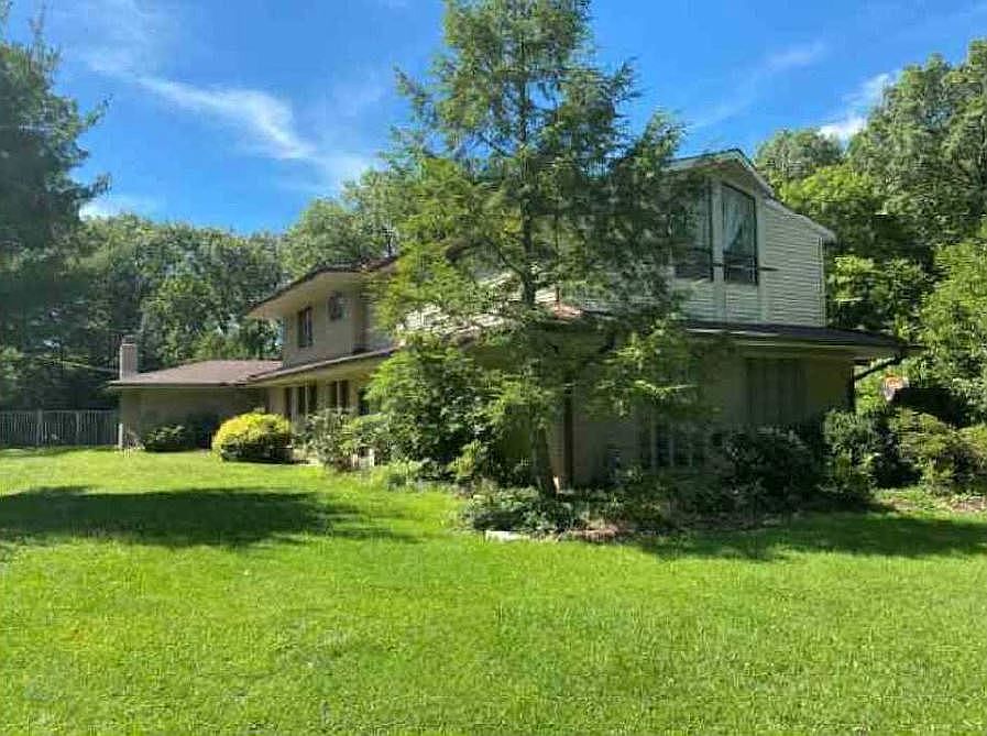 1st image of 928 Elywood Dr