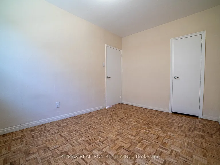 2355 Lake Shore Blvd W #223 — Photo 7