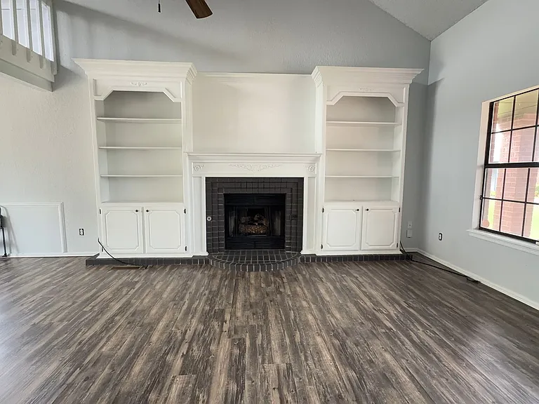 9301 Maypark Cir — Photo 10