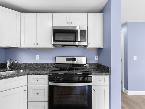 3rd image of 10 Briarcliff Ter Floor 2