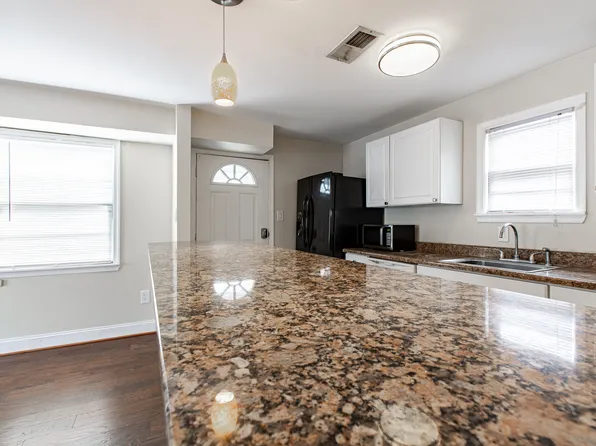 430 N Patrick St, Alexandria, VA