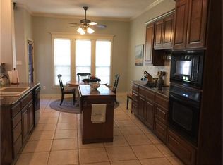 115 Briar Ridge Dr, Bellville, TX 77418