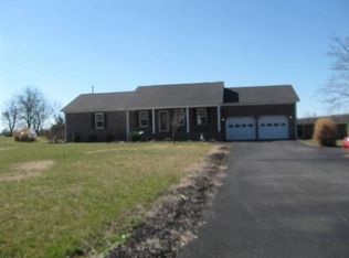 7015 Princeton Rd, Hopkinsville, KY 42240