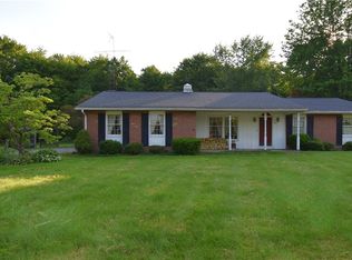 928 Bedford Rd, Masury, OH 44438