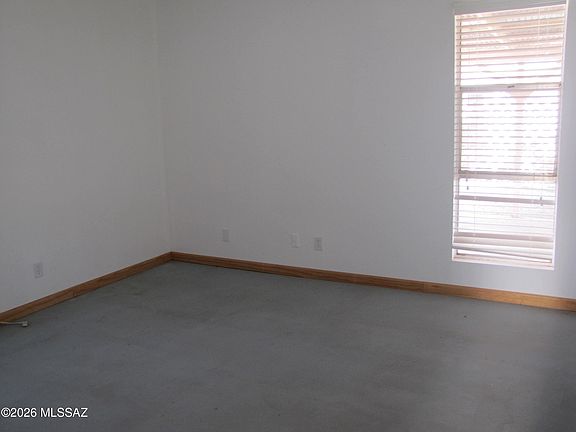 5th image of 325 N Flynn Jans Ct