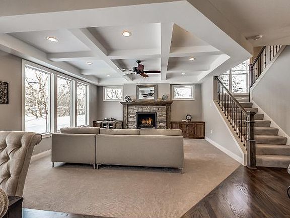 2nd image of 635 Orchid Ln N