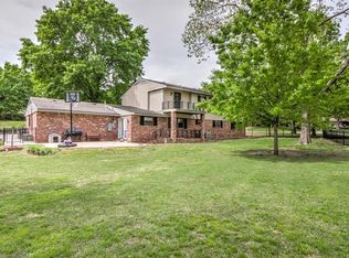 210 Staats Dr, Bartlesville, OK 74006