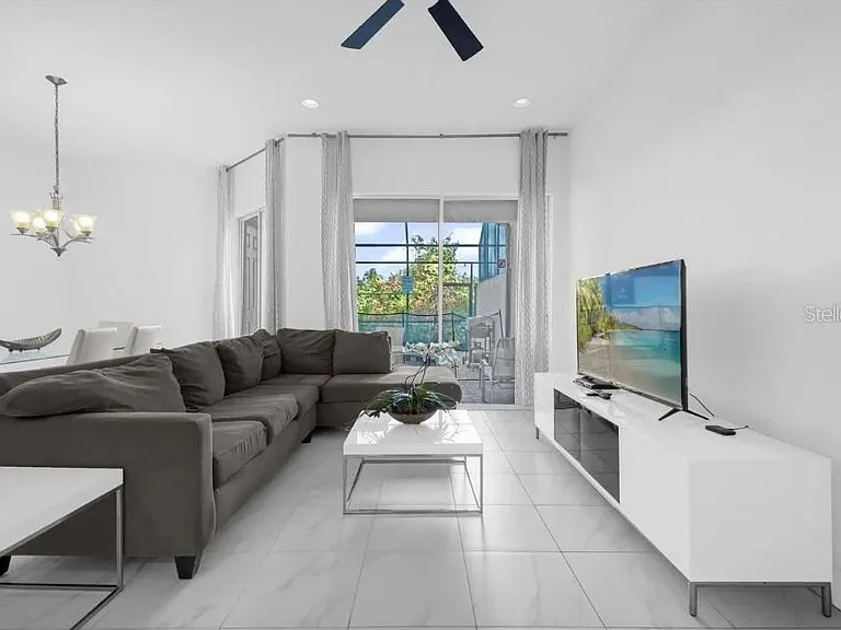 450 Captiva Dr — Photo 2