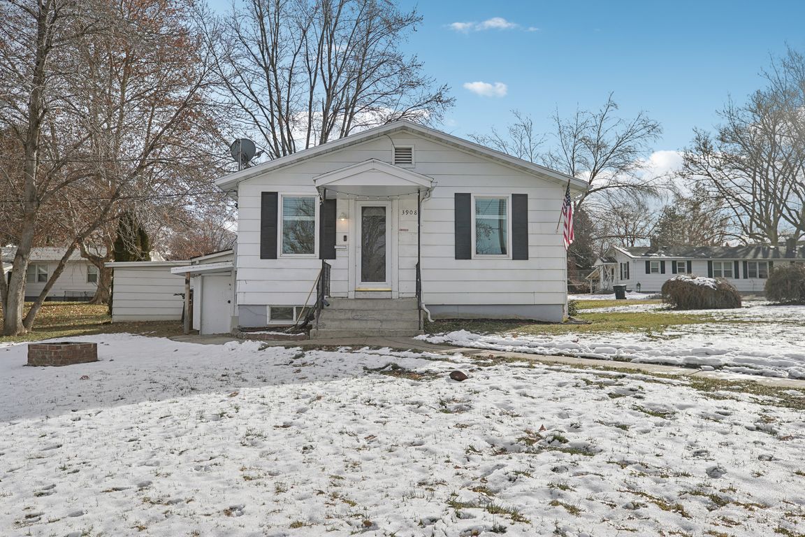 Fowler Ave-001.jpg