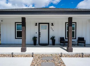 394 Royal Oak Ln, Rockport, TX 78382