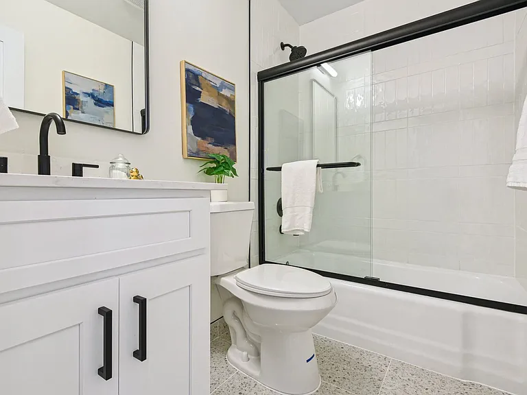 bathroom bathroom