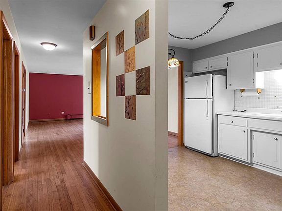 2nd image of 3161 Paris Ave APT 204