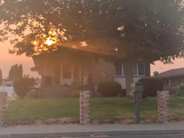 127 N Douglas Ave, Pasco, WA 99301