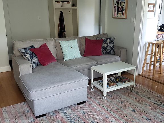 4th image of 3-21-23 Essex St #3