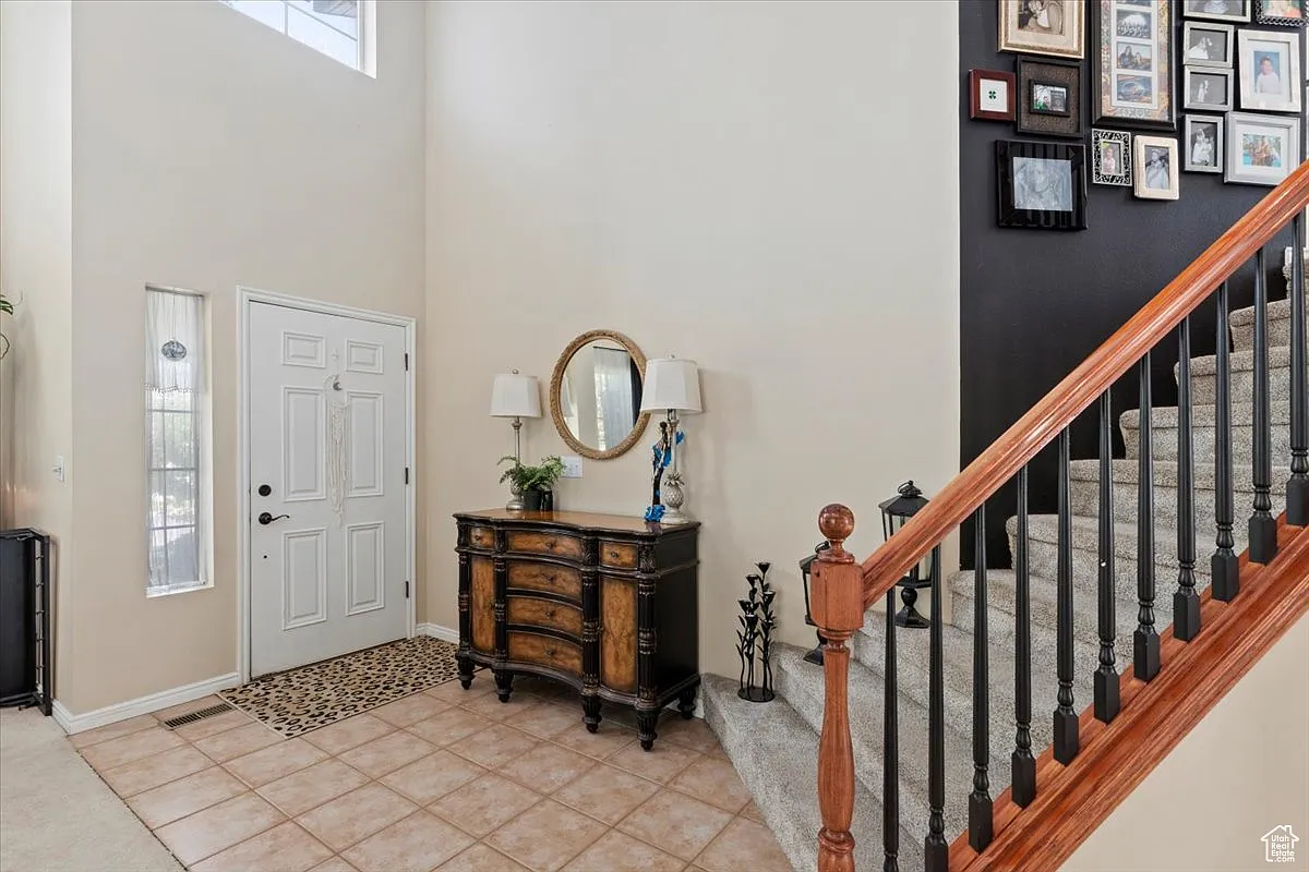 5 bed, 3028 sqft, $3,200 — Photo 3