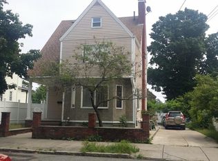 29 Endicott St, Lynn, MA 01902