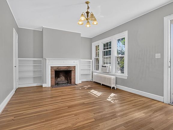 3rd image of 3727 Reservoir Rd NW
