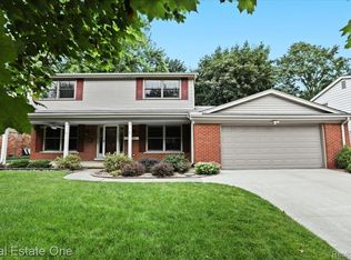 1432 Hartsough St, Plymouth, MI 48170