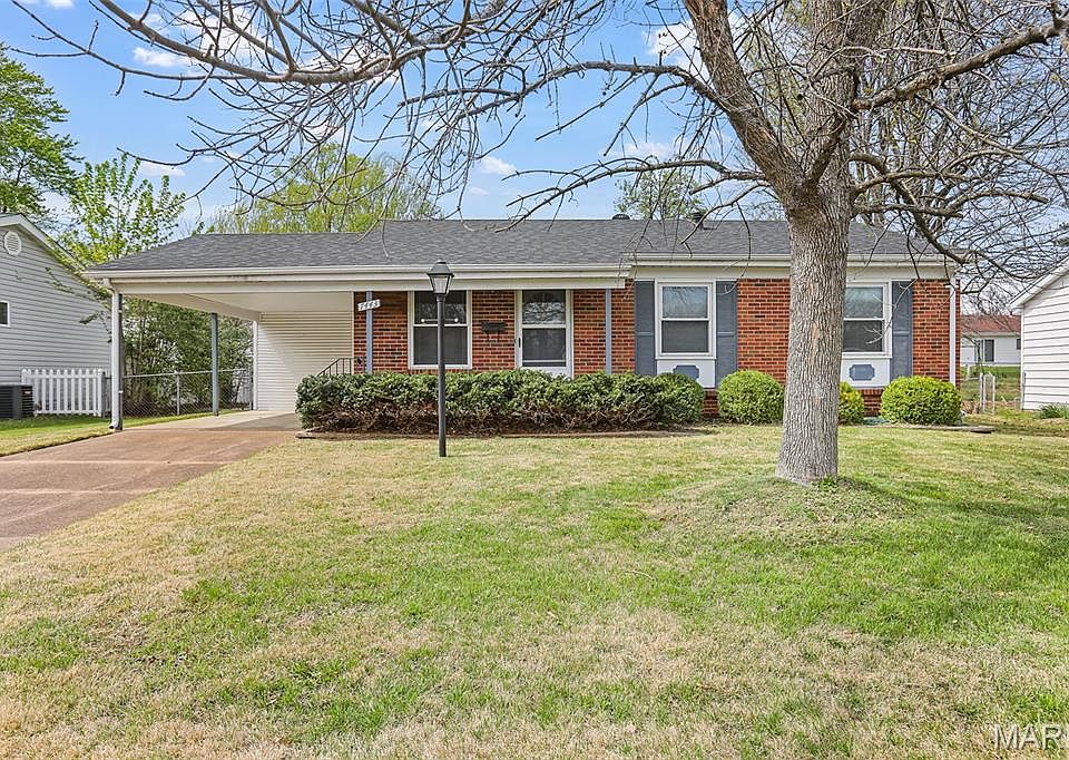 1st image of 7443 Foxfield Dr