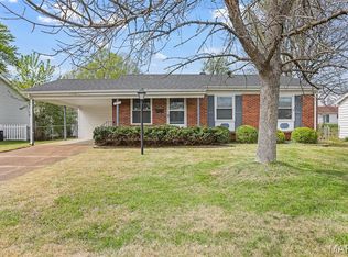 7443 Foxfield Dr, Hazelwood, MO