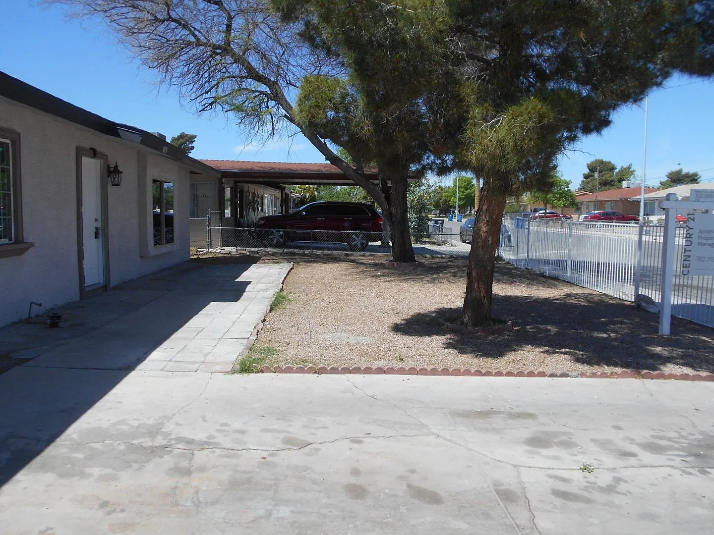 Amazing Single Story Home with Separate Studio! — Photo 2