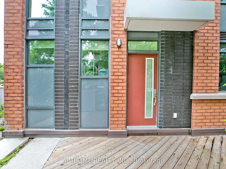 26 Churchill Ave #Townhouse 120 — Photo 6