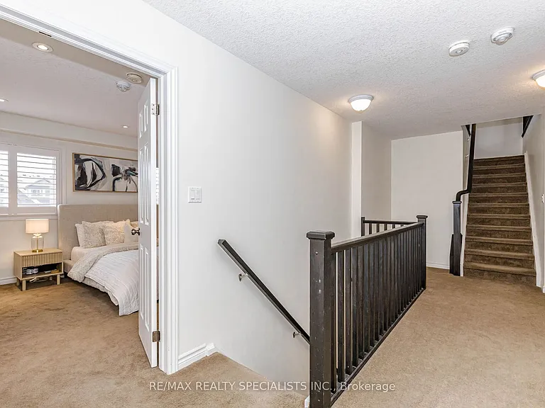 117 Norma Cres #MAIN UPPER — Photo 17
