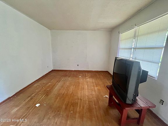 3rd image of 2723 Silver Bluff Road