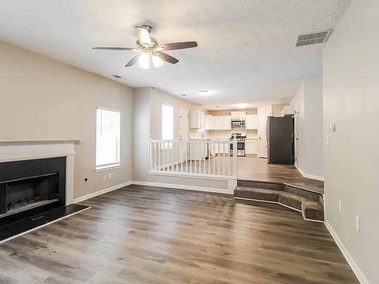 315 Timberlake Ter — Photo 5