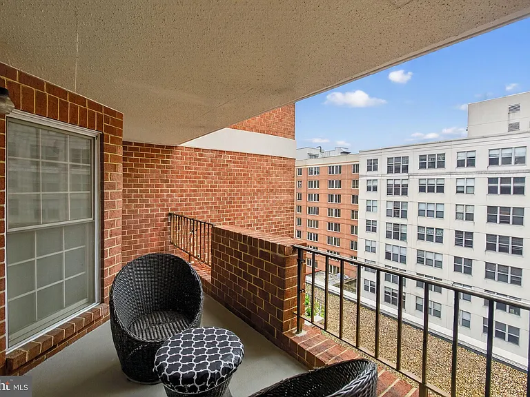 1230 23rd St NW #707 — Photo 4