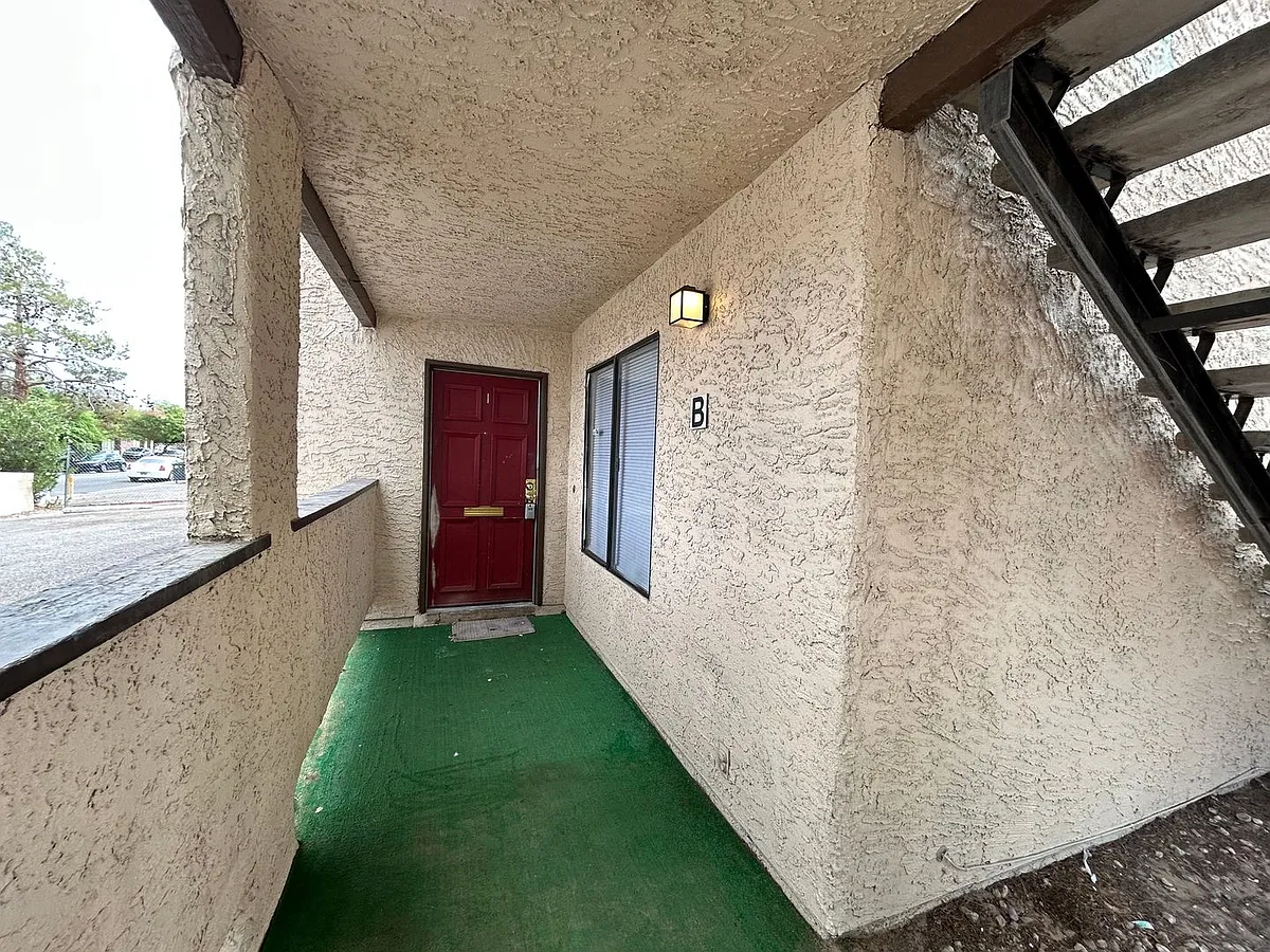 Building Photo - 6249 Bellota Dr