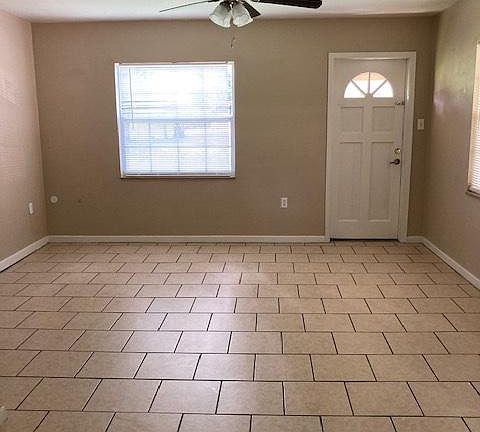 2nd image of 2222 Golfview St