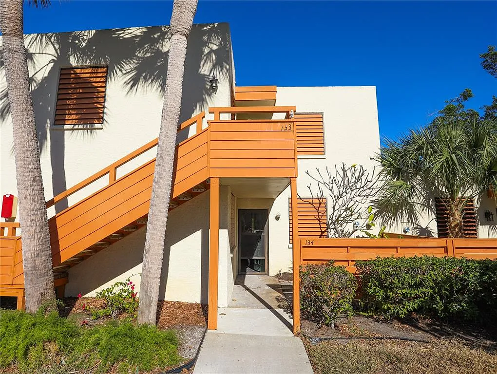 Building Photo - 133 Wild Palm Dr #133