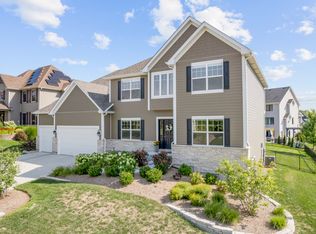 3684 Heathmoor Dr, Elgin, IL 60124