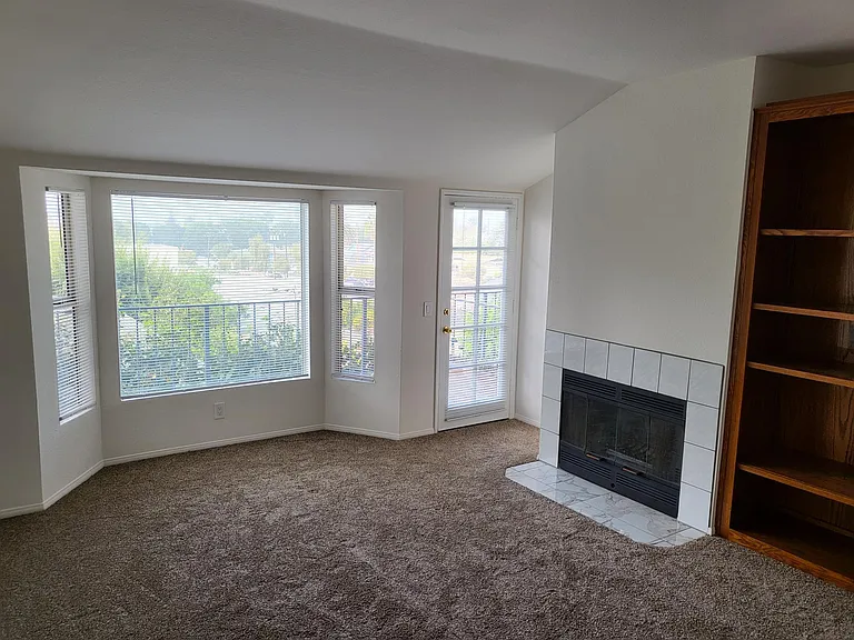 6741 Stanford Way — Photo 5