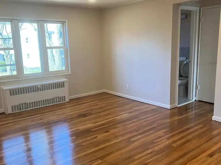 30B Garfield Park #B — Photo 2