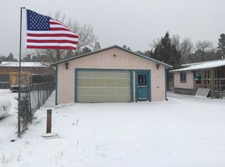 8 Lake Court Dr, Pine Haven, WY 82721