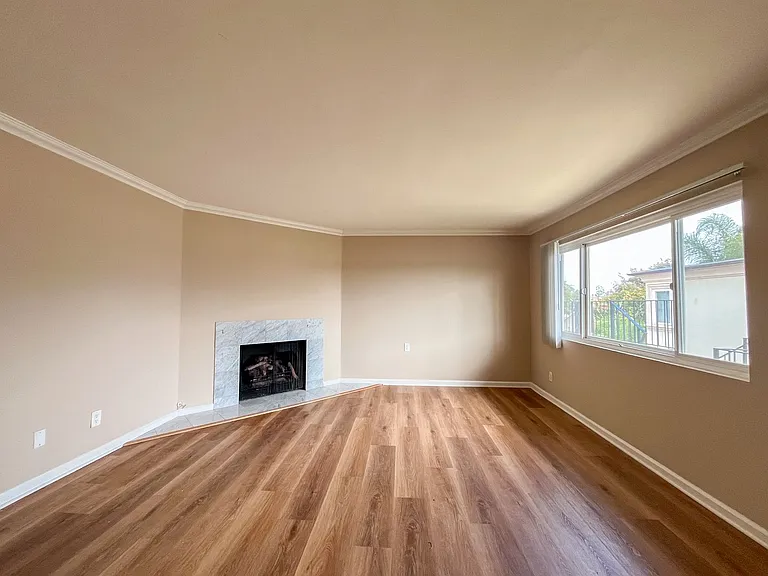 221 Sheldon St — Photo 8
