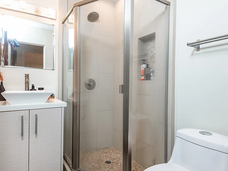 1620 Malcolm Ave #1 — Photo 8