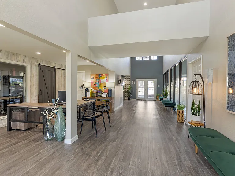 Brixton McKinney Apartments — Photo 14