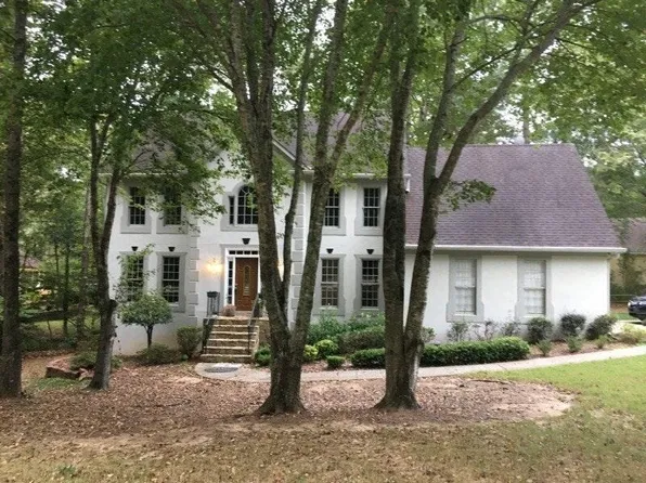 550 Cross Creek Point, Stone Mountain, GA 30087