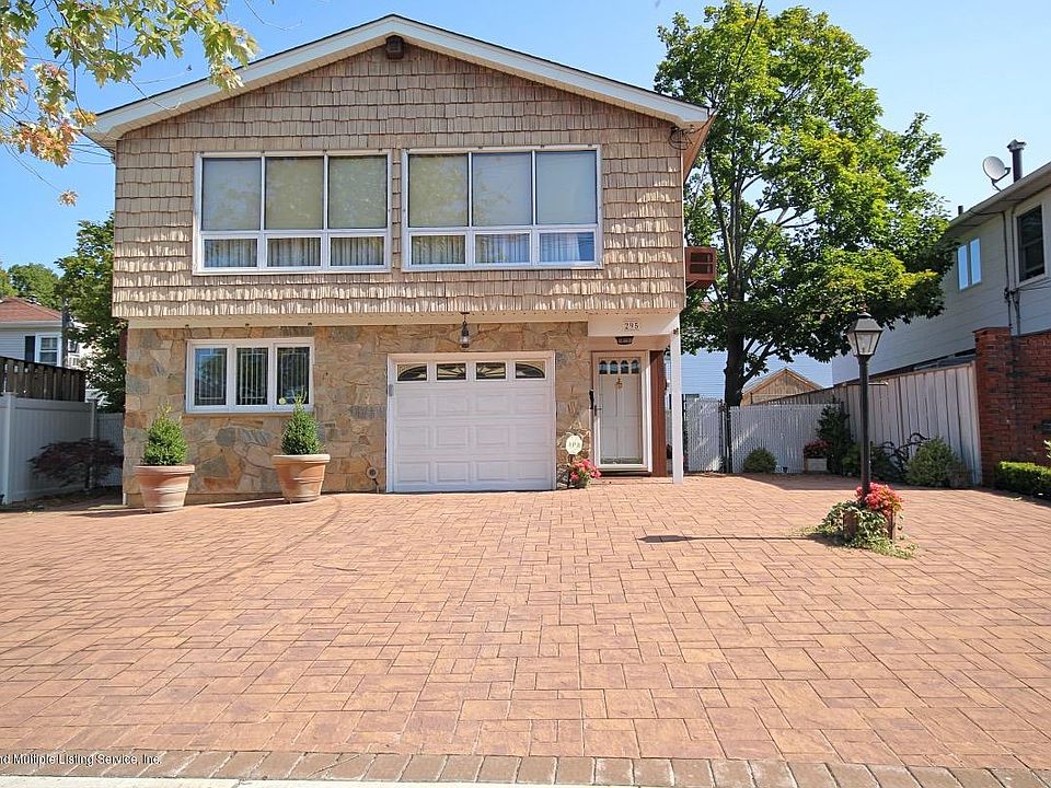 1st image of 295 Greaves Ave