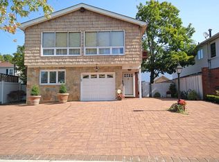 295 Greaves Ave, Staten Island, NY 10308