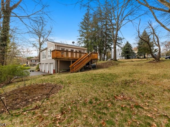 65 Chestnut Ave, Park Ridge Boro, NJ 07656