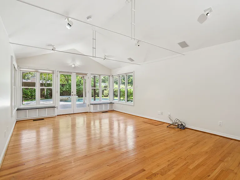 5530 Boca Raton Dr — Photo 17