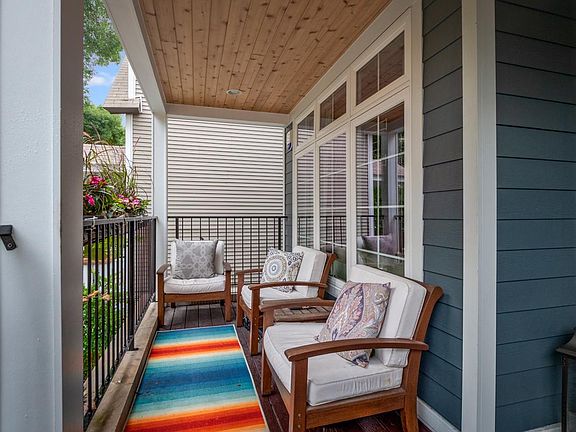 3rd image of 2444 N Maplewood Ave