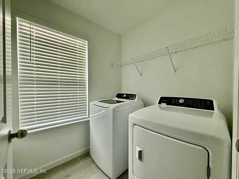4033 Haydon Burns Pl — Photo 23