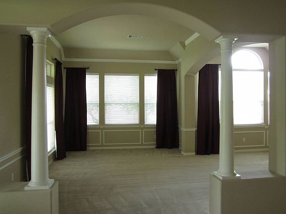 Living/Dining Rm Entry