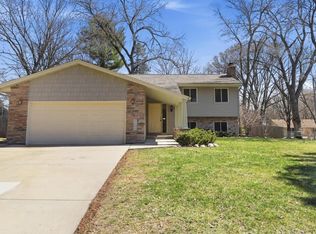 7351 Walnut Ct, Eden Prairie, MN 55346